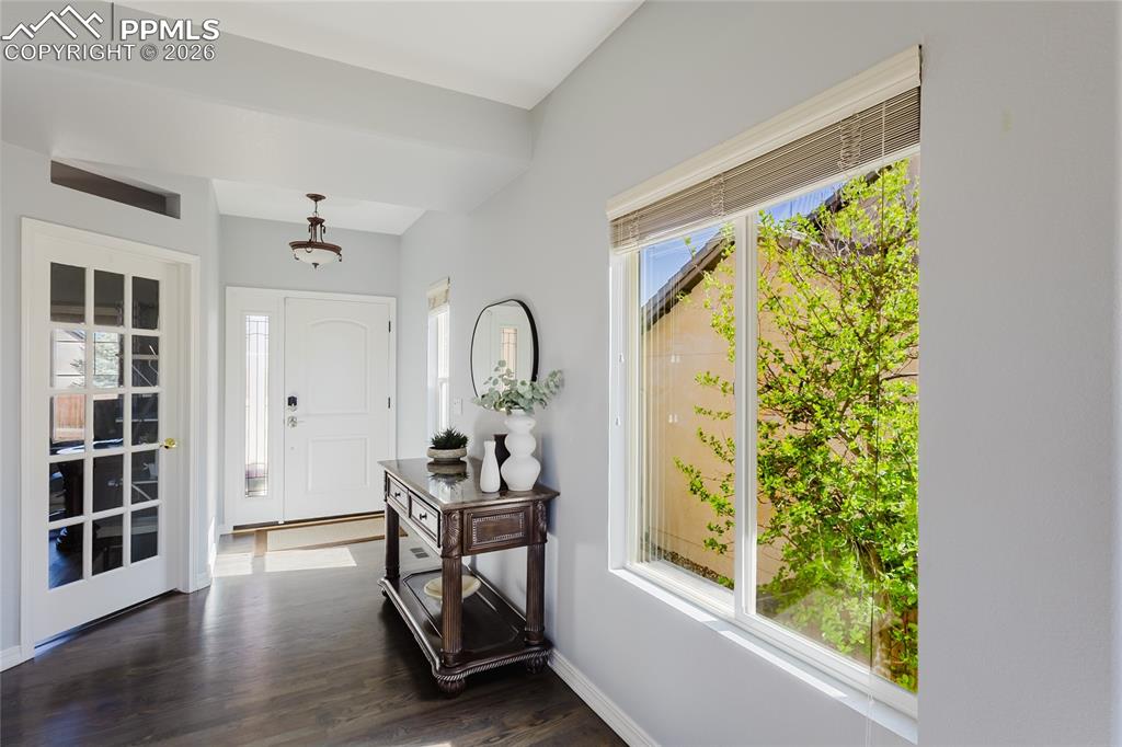 Image 3 of 50: Entry