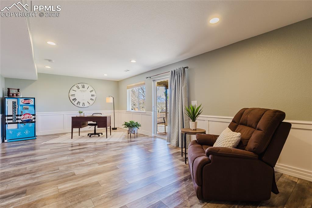 Image 36 of 50: Sitting Room