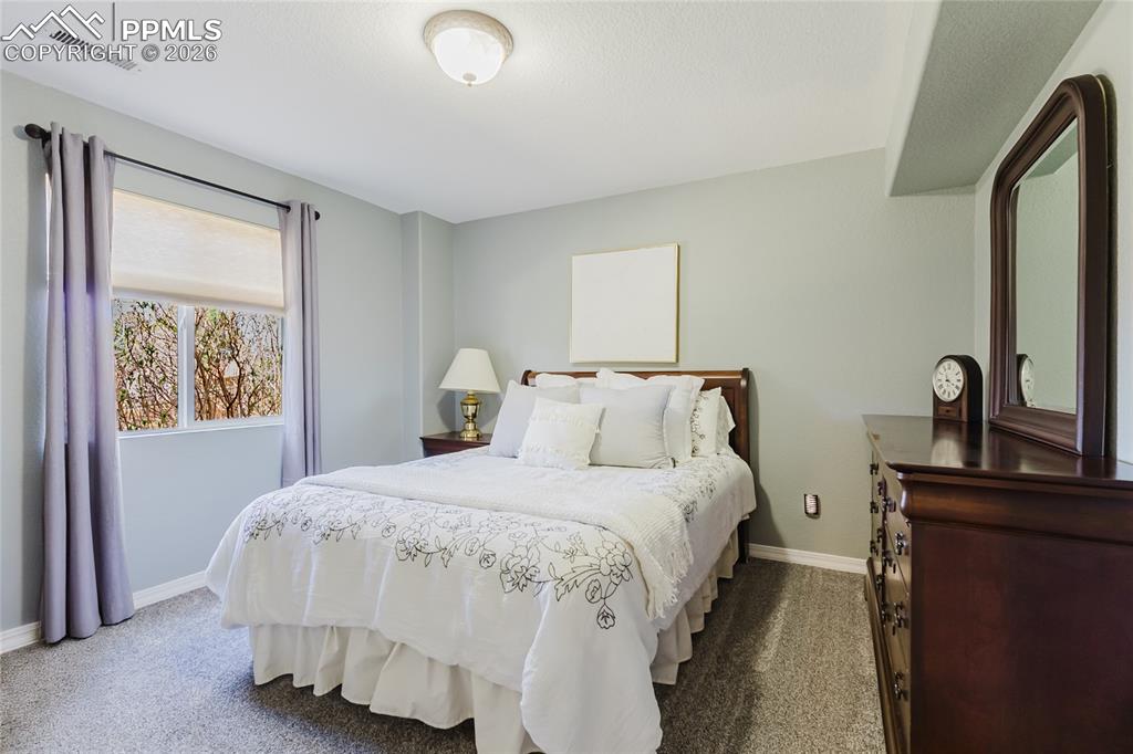 Image 41 of 50: Bedroom