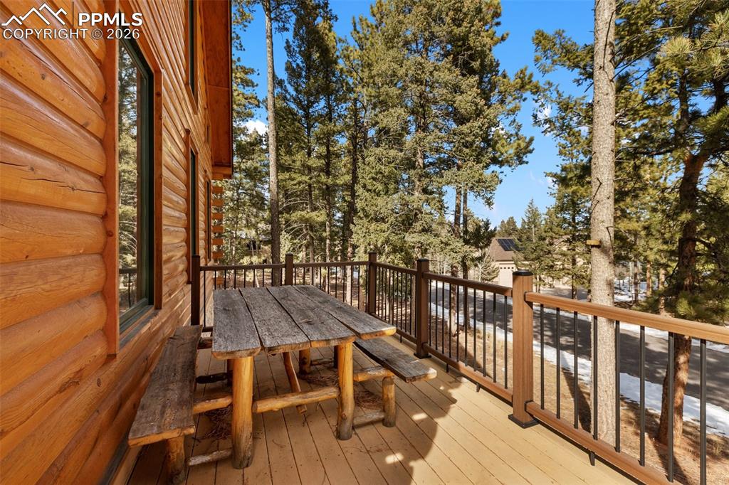 Image 43 of 46: Deck