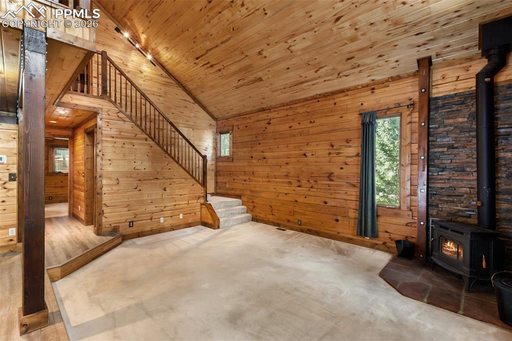 Image 8 of 46: Living Room