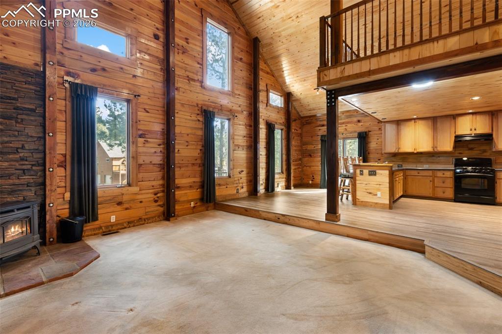 Image 9 of 46: Living Room