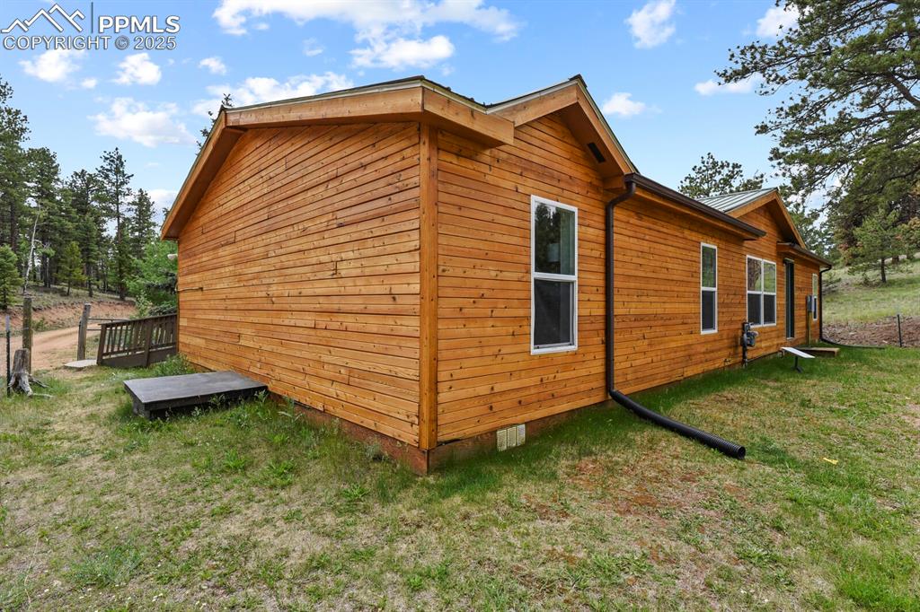 Image 28 of 37: View of home