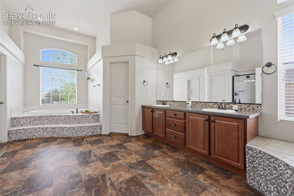 Image 19 of 49: Master Bathroom