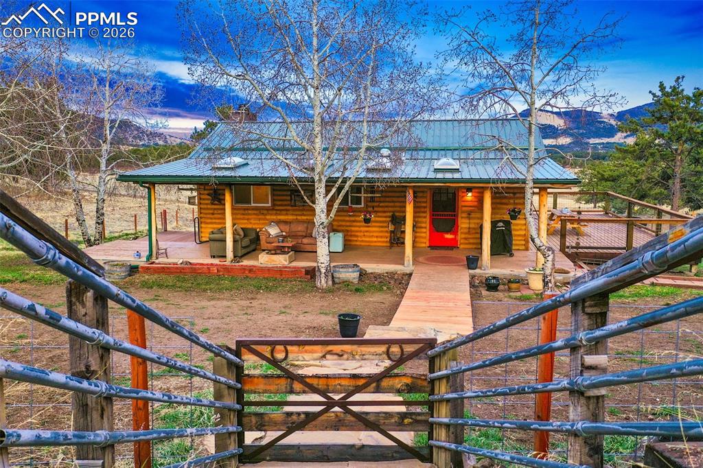 Image 19 of 49: Front of Structure