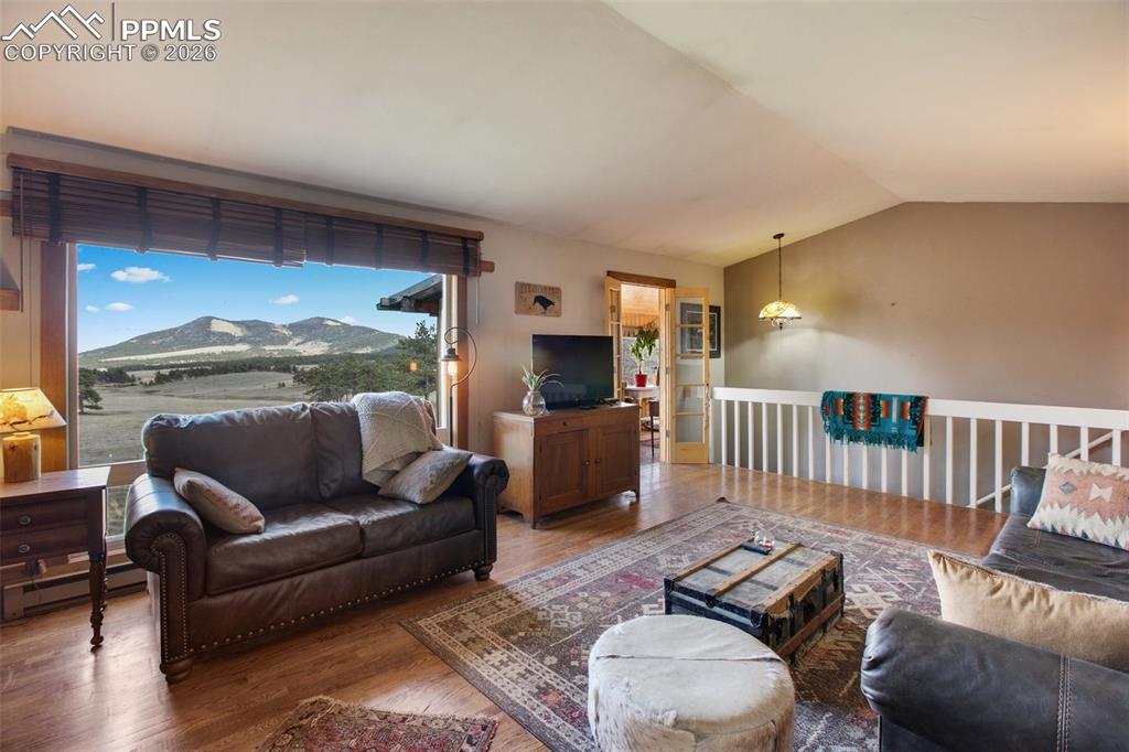 Image 23 of 49: Living Room