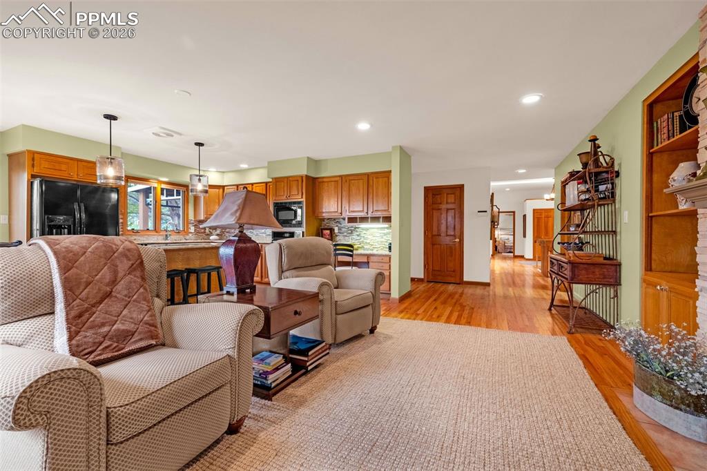 Image 13 of 40: Living Room