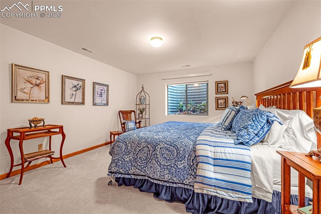 Image 24 of 40: Bedroom