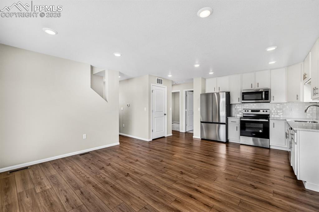 Image 12 of 48: Kitchen