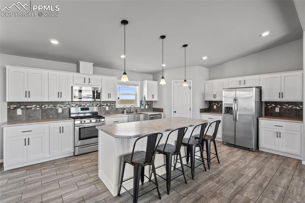 Image 12 of 44: Kitchen