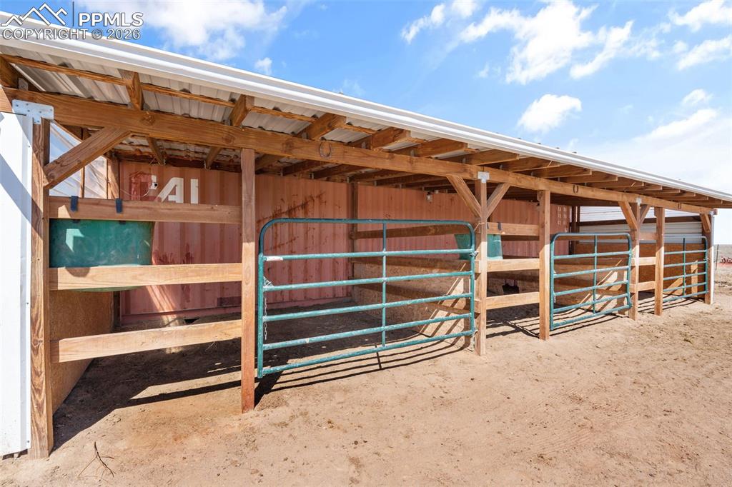 Image 37 of 44: Stable