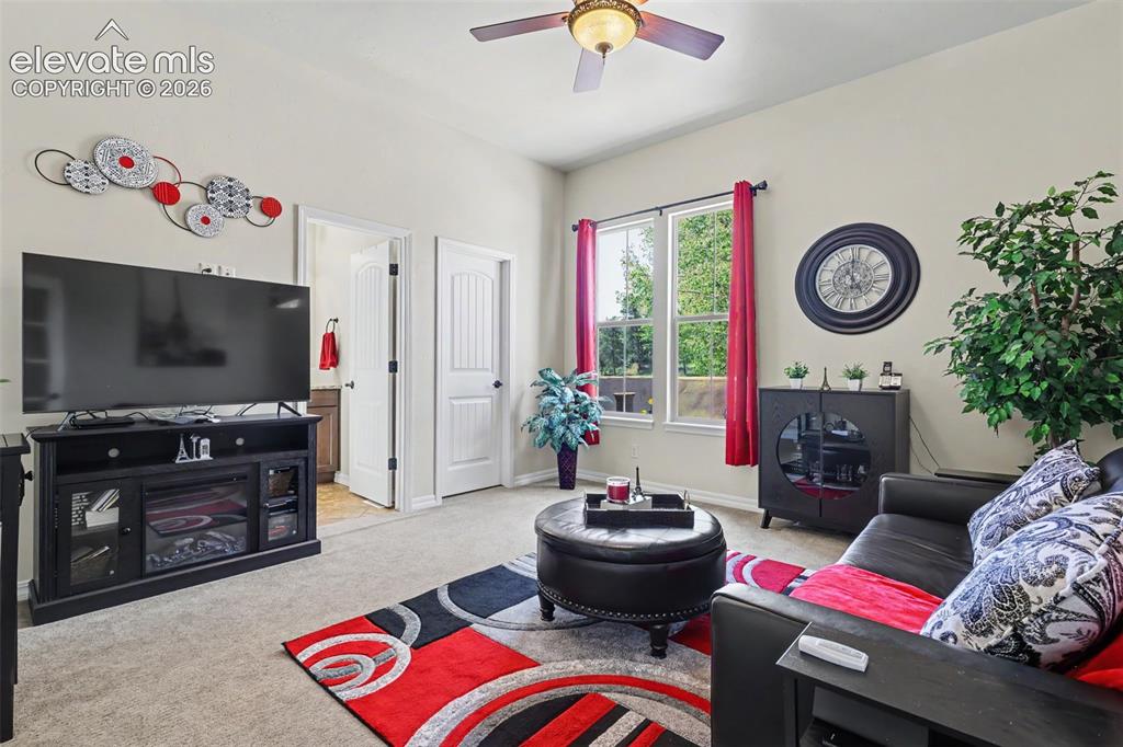 Image 15 of 44: Living Room