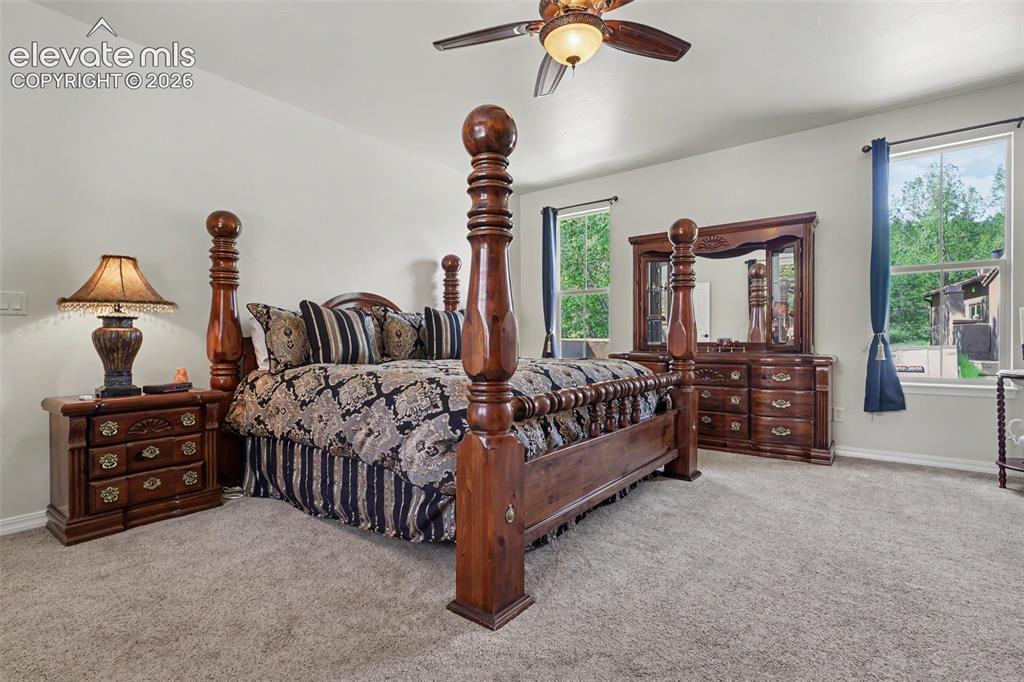 Image 17 of 44: Bedroom