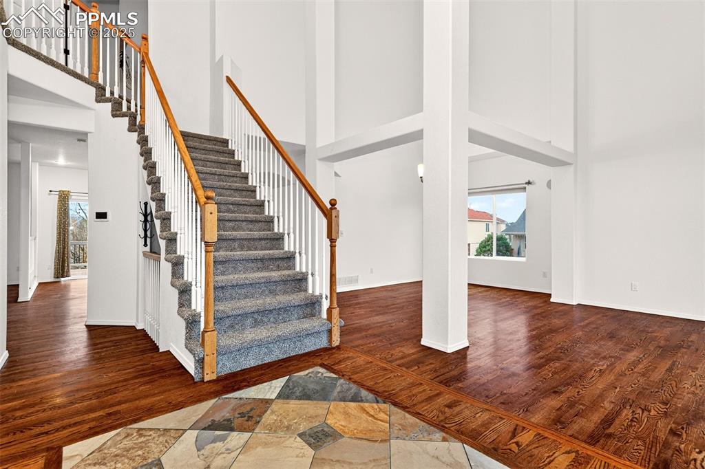 Image 4 of 49: Grand Slate Entry