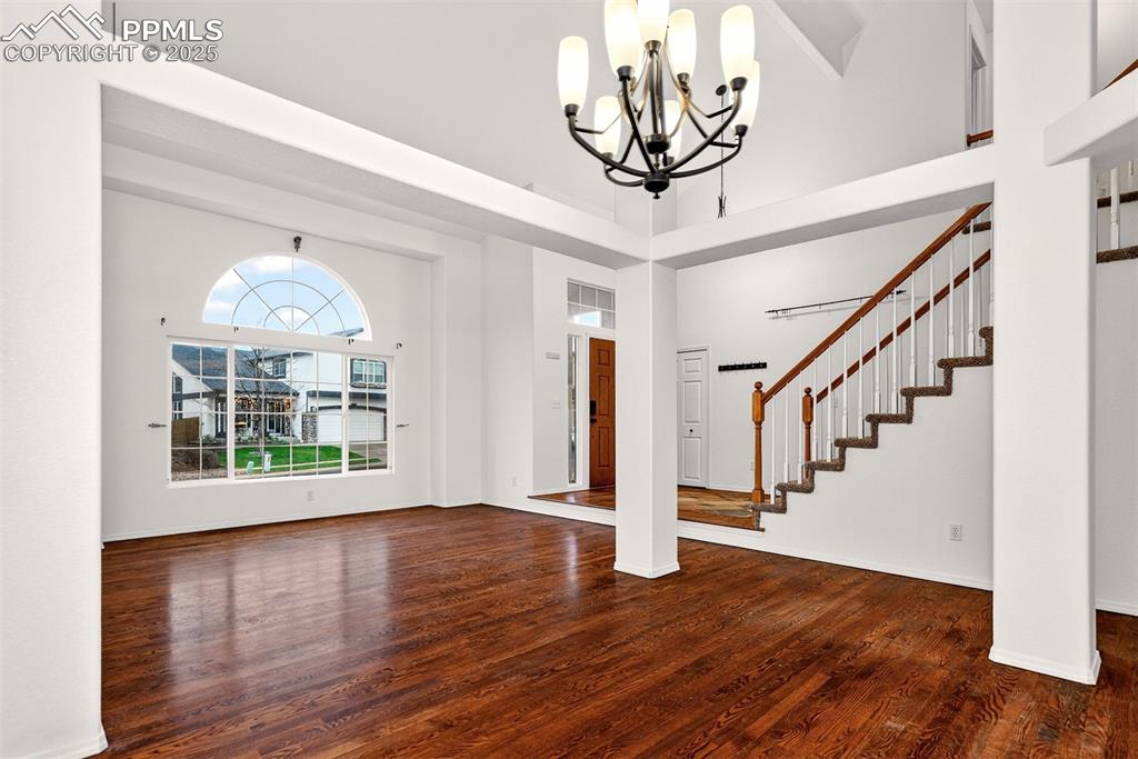 Image 6 of 49: Bright Open Floorplan