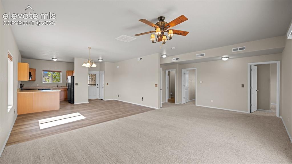 Image 17 of 40: Living Room