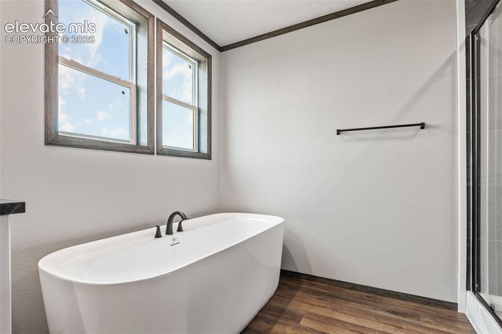 Image 12 of 49: Bathroom
