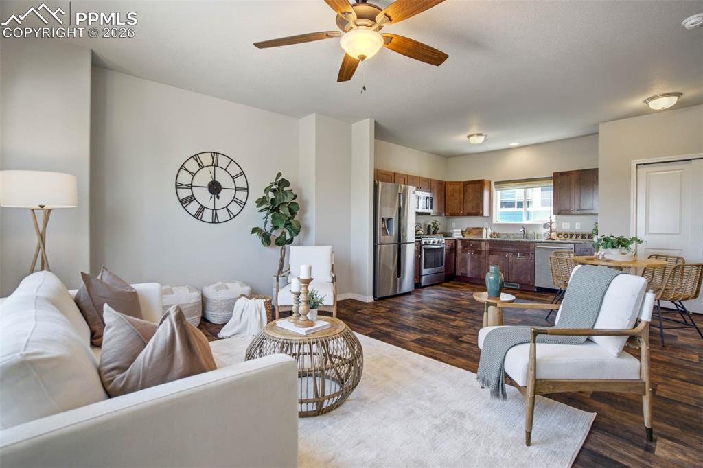 Image 11 of 36: Living Room