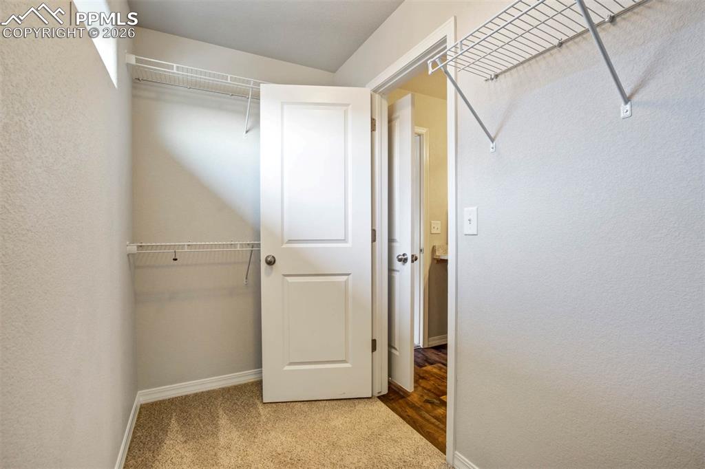 Image 30 of 36: Closet