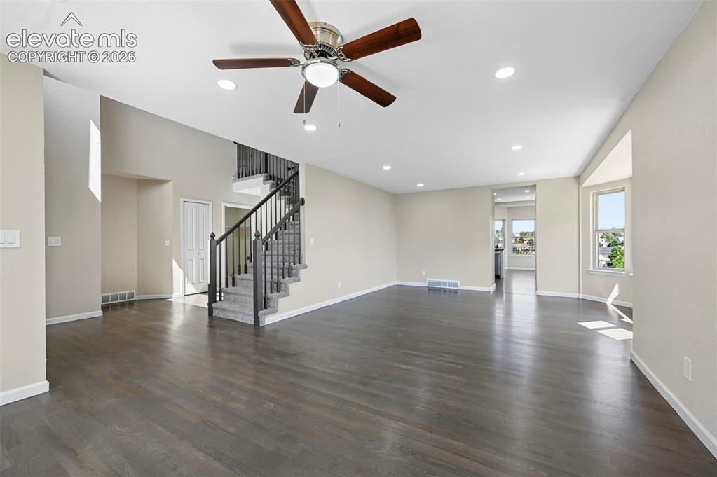 Image 13 of 16: living room/dining room
