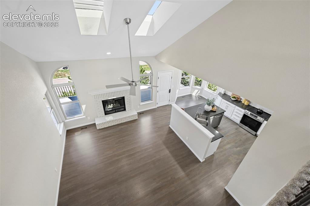 Image 9 of 16: Living Room