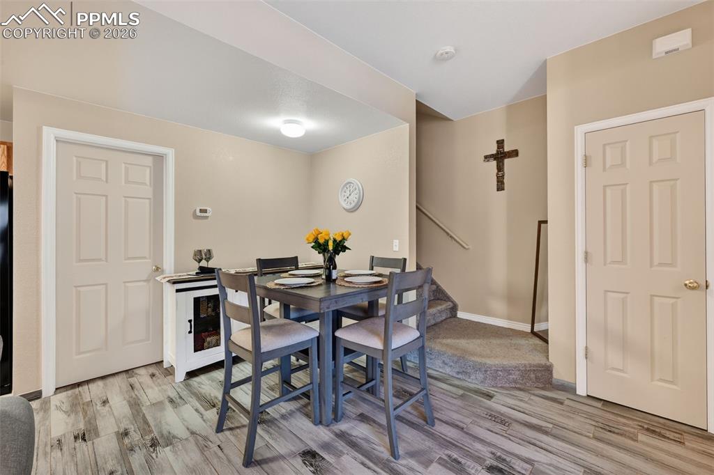 Image 10 of 21: Separate dining area