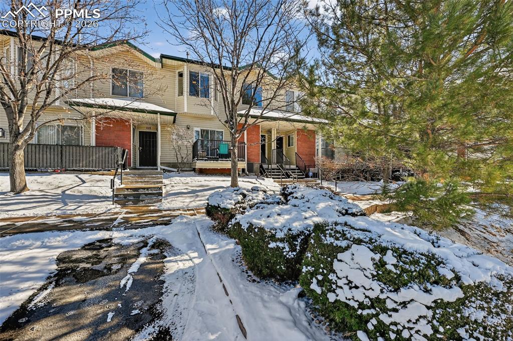 Image 2 of 21: Front of Structure