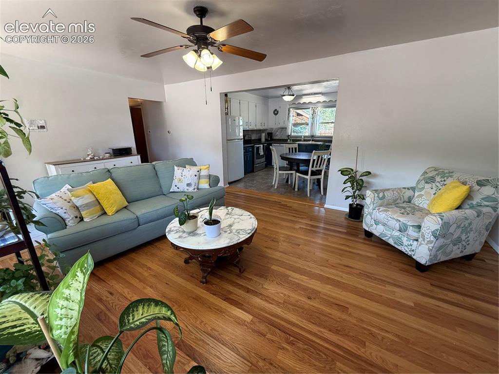 Image 10 of 41: Living Room