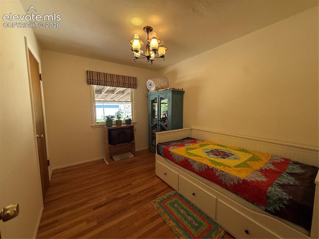 Image 18 of 41: Bedroom