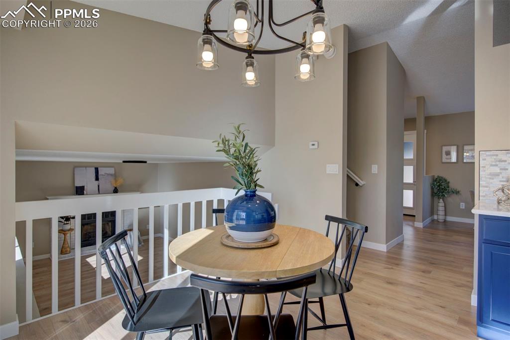 Image 12 of 35: Dining Area