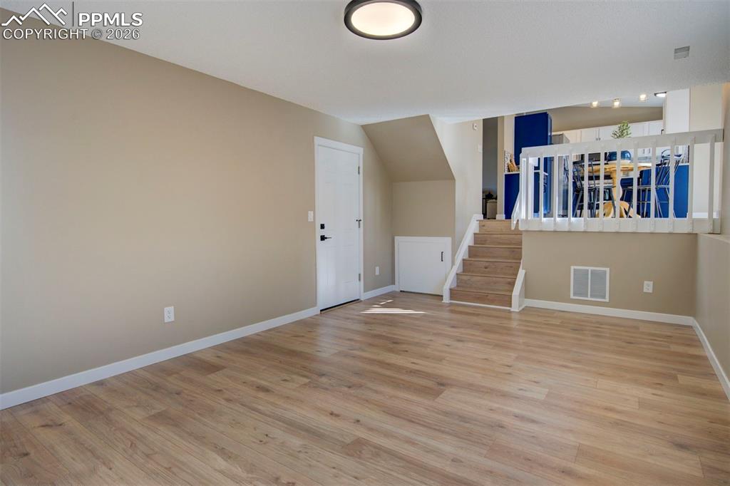 Image 17 of 35: Bonus Room