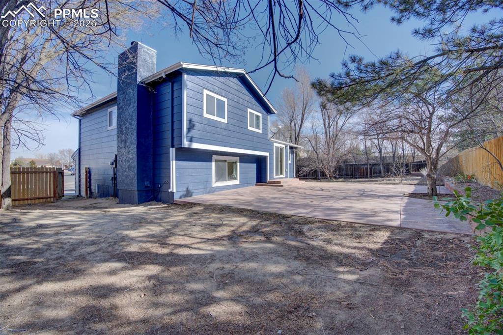 Image 35 of 35: Side of Structure