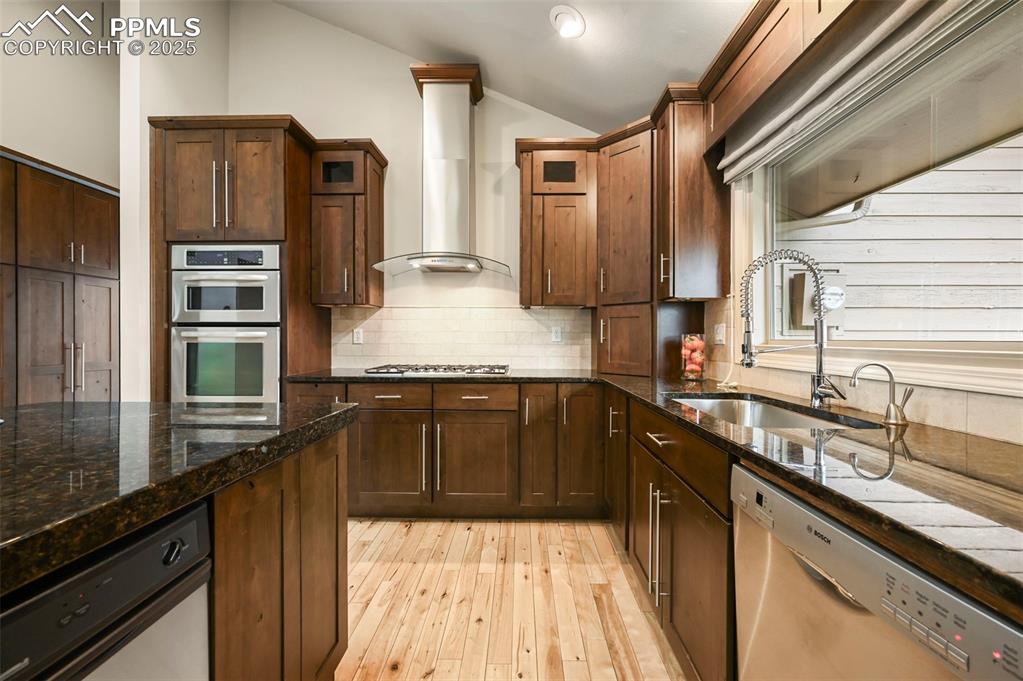 Image 16 of 49: Custom cabinetry