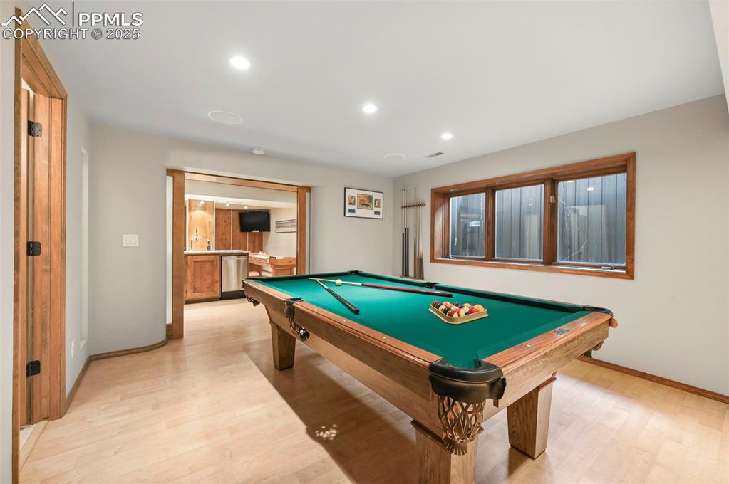 Image 34 of 49: Plenty of room for a game table