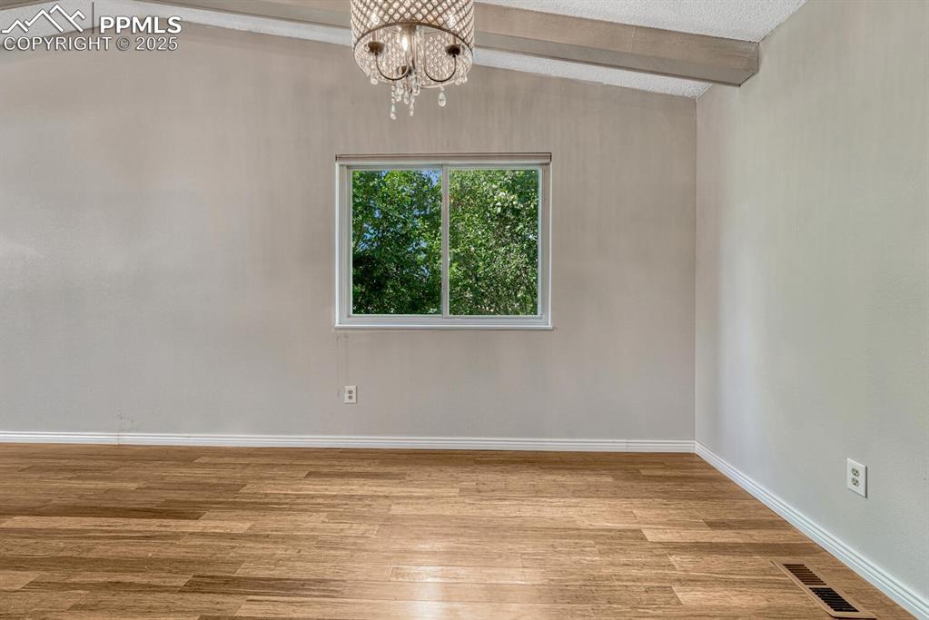 Image 42 of 50: Dining Room