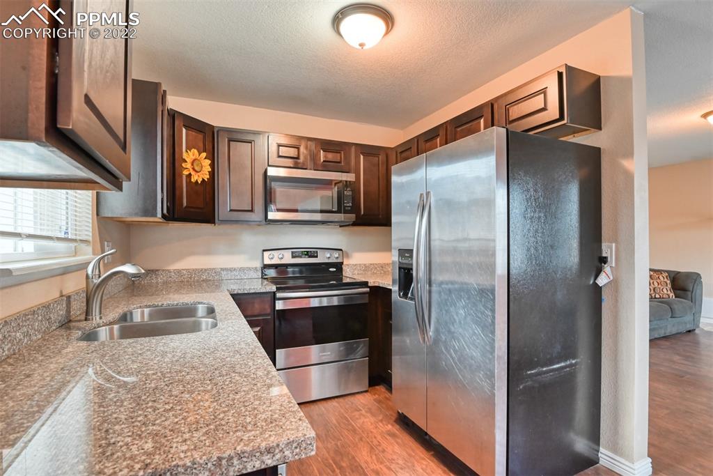 Listing 3176268, Image 5 of 27