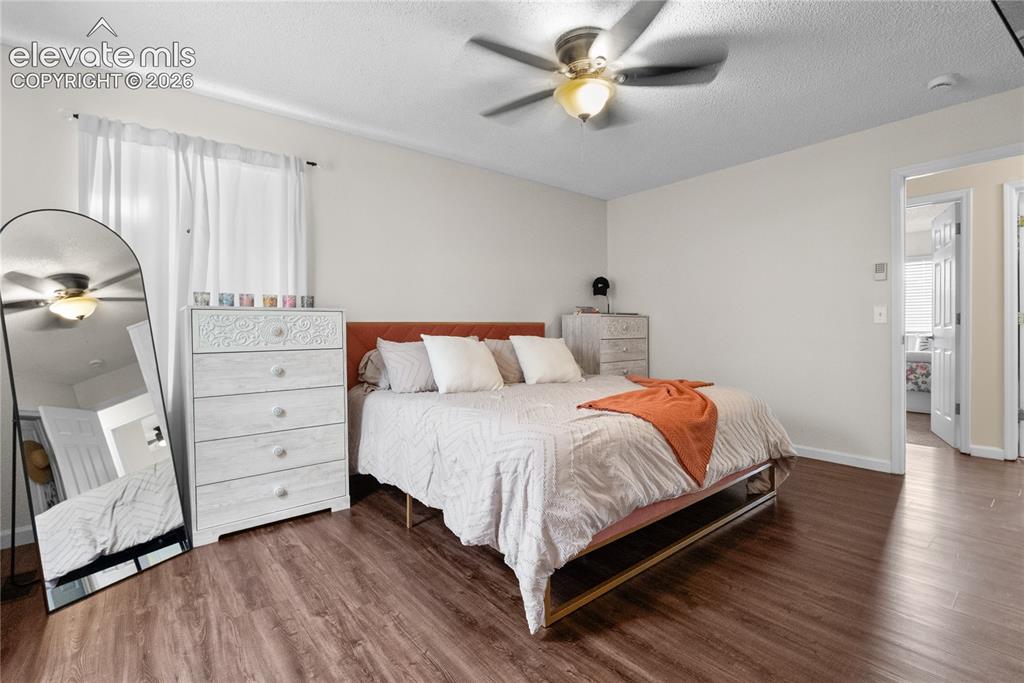 Image 15 of 46: Bedroom