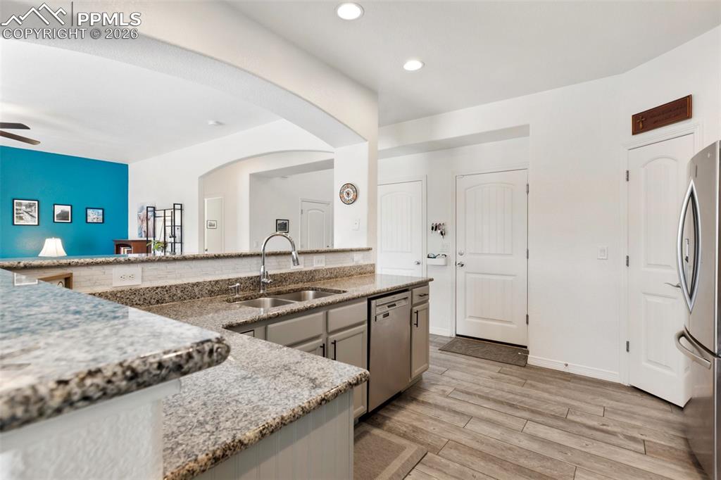 Image 15 of 34: Plenty of space to cook and create