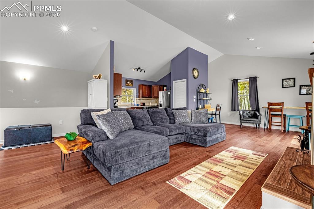 Image 16 of 39: Living Room