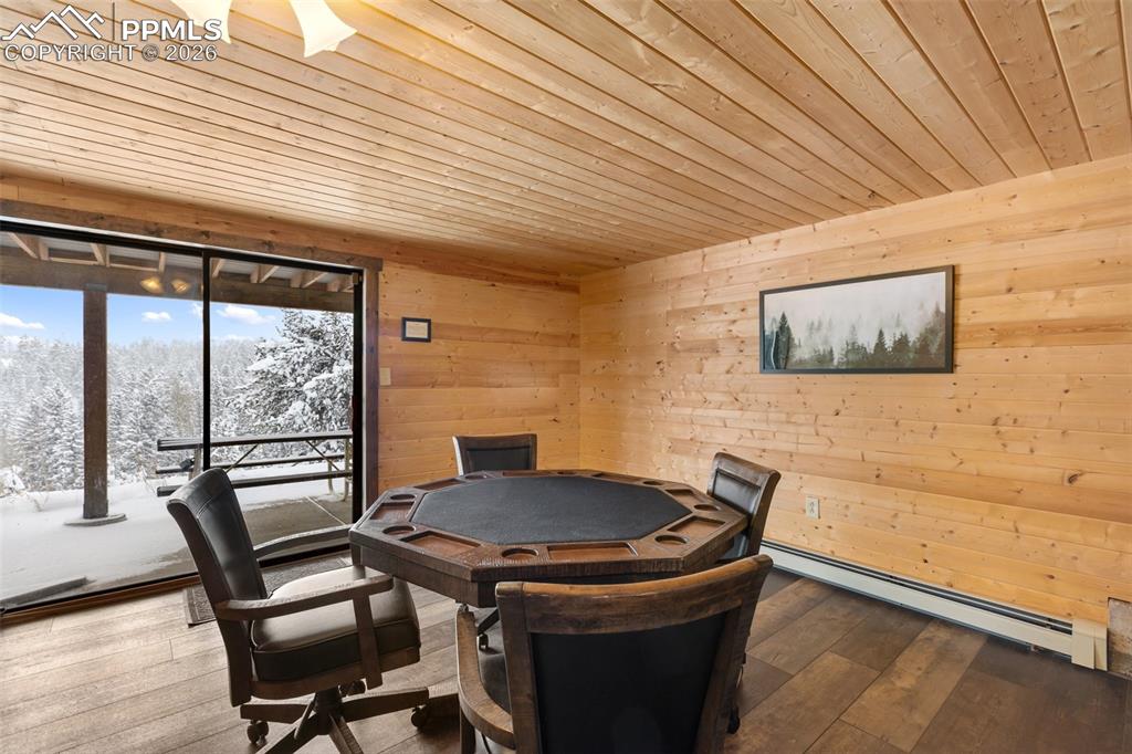 Image 24 of 50: Family Room