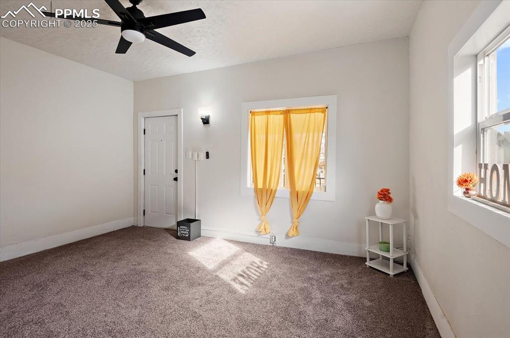 Image 2 of 27: Living Room