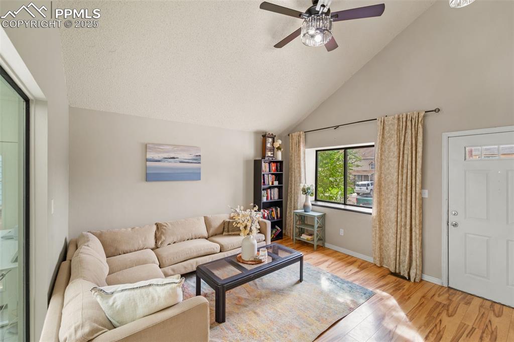 Image 11 of 33: Living Room