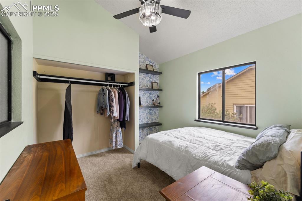 Image 19 of 33: Bedroom