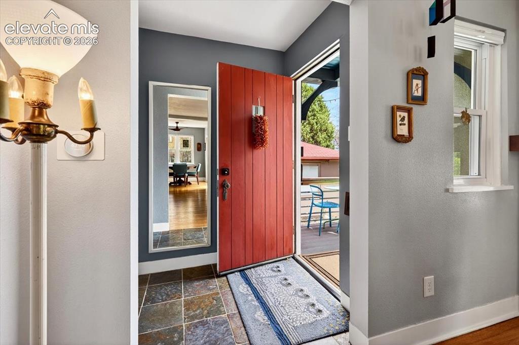 Image 9 of 50: Entry