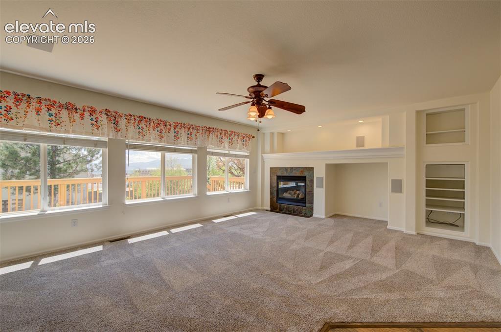 Image 21 of 50: Family Room