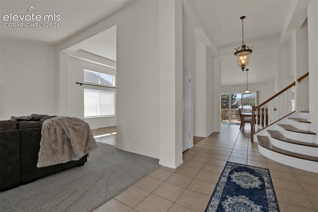 Image 9 of 50: Entry