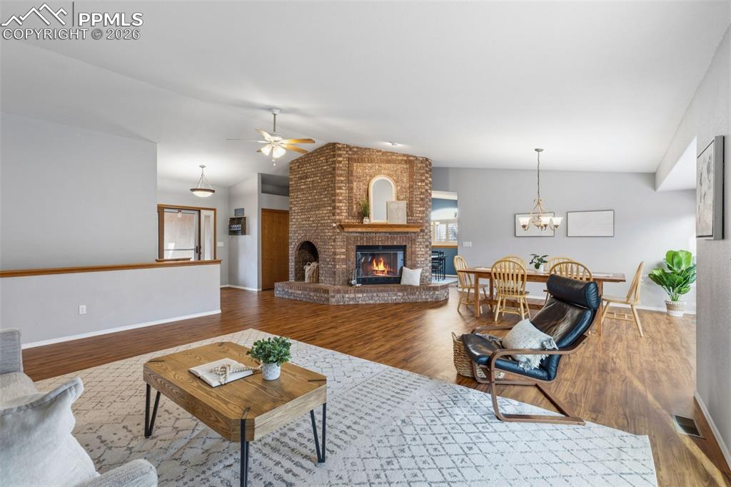 Image 4 of 45: No Description Available