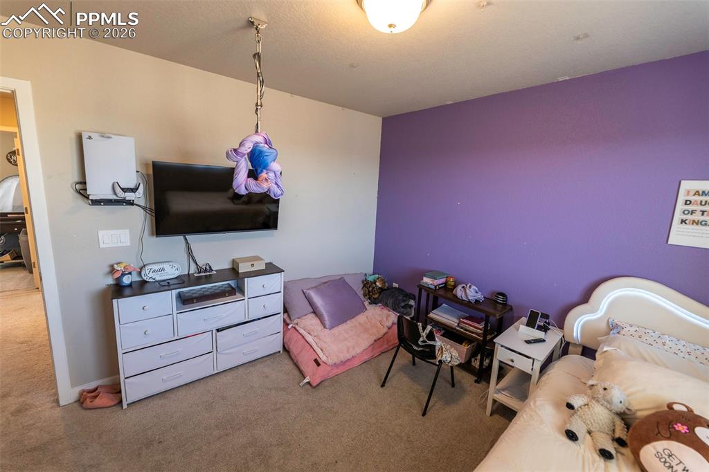 Image 30 of 48: Bedroom
