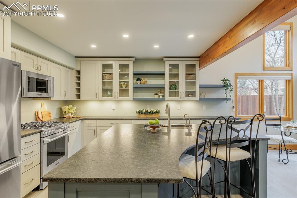 Image 9 of 42: Kitchen