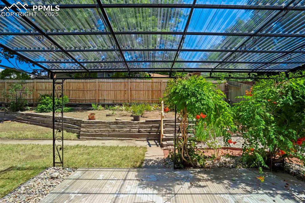 Image 46 of 50: Patio